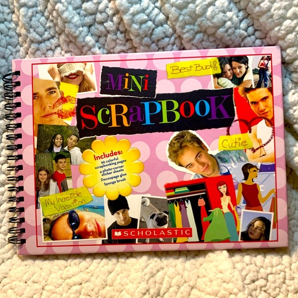 Scholastic Other - Never Used!! Scholastic Mini Scrapbook
